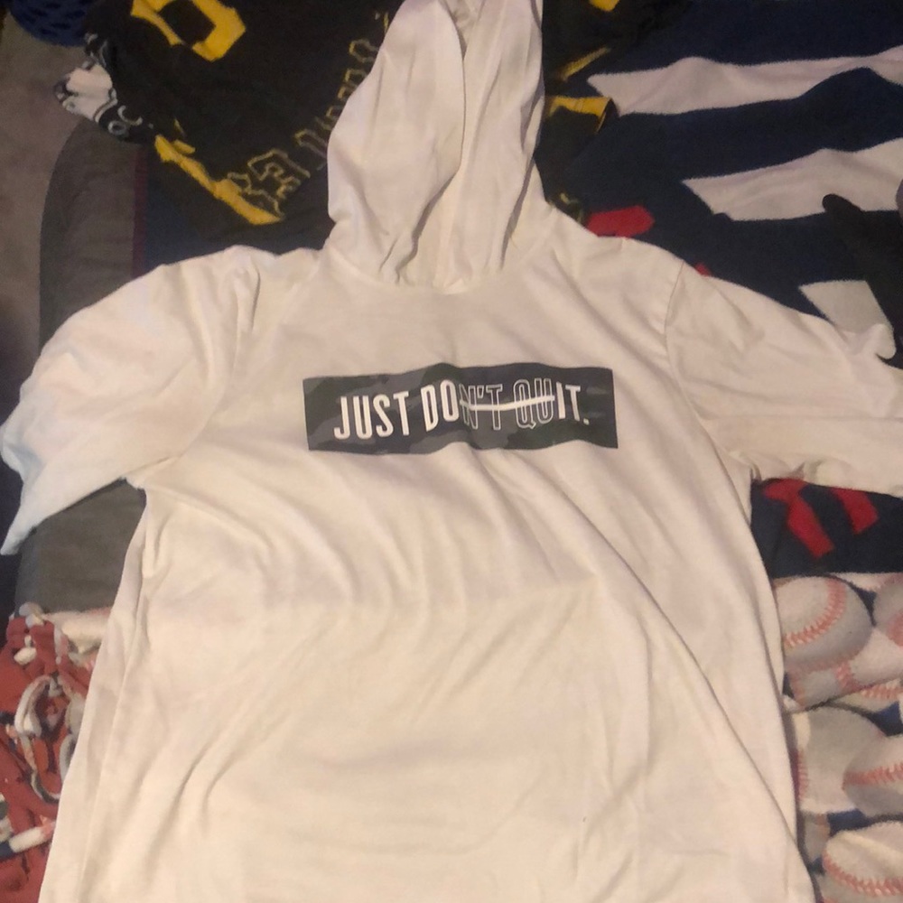 Men’s Small Nike Hooded Tee